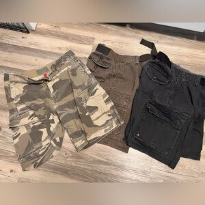 3 OLD NAVY Men's Cargo Shorts - Camouflage, Brown & BLACK - Multi-Pack